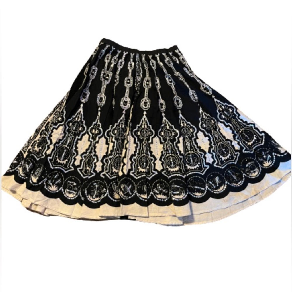 sequins flare skirt /black and white